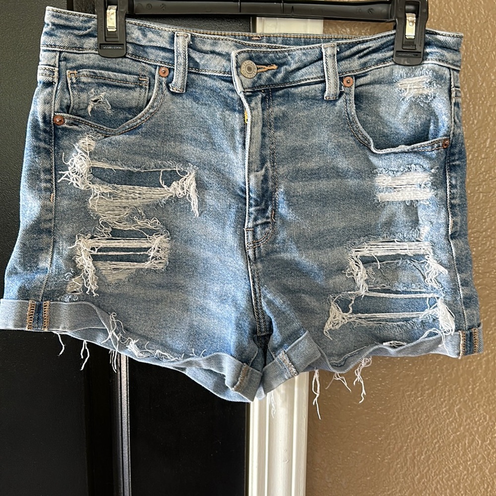 American eagle mom shorts distressed sz10
